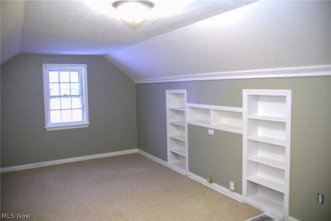 2211 Myrtle Avenue NW Canton OH 44709