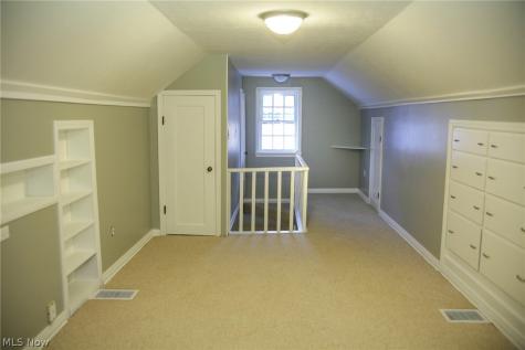 2211 Myrtle Avenue NW Canton OH 44709