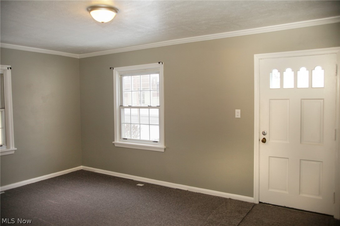 2211 Myrtle Avenue NW Canton OH 44709