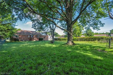 4735 Lawrence Avenue Garfield Heights OH 44125