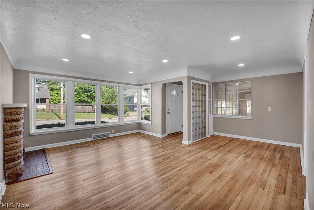 4735 Lawrence Avenue Garfield Heights OH 44125