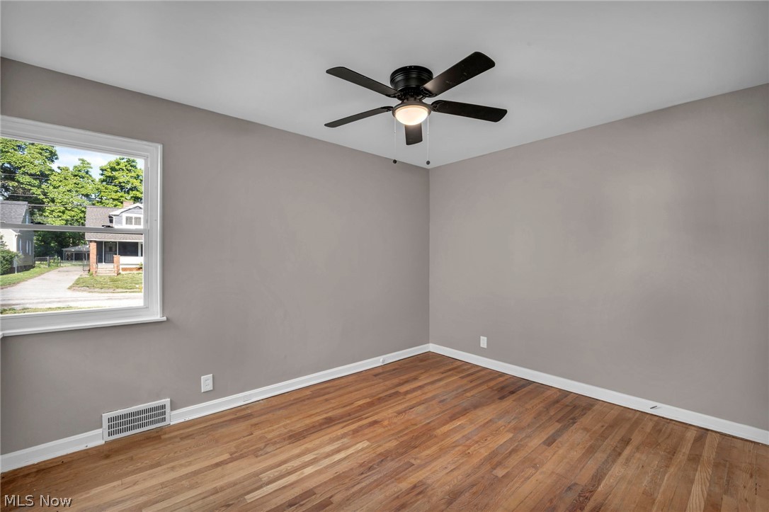 4735 Lawrence Avenue Garfield Heights OH 44125