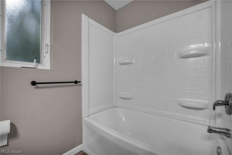 4735 Lawrence Avenue Garfield Heights OH 44125