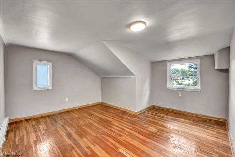 4735 Lawrence Avenue Garfield Heights OH 44125