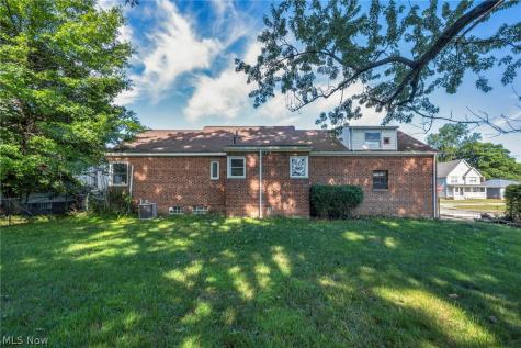 4735 Lawrence Avenue Garfield Heights OH 44125