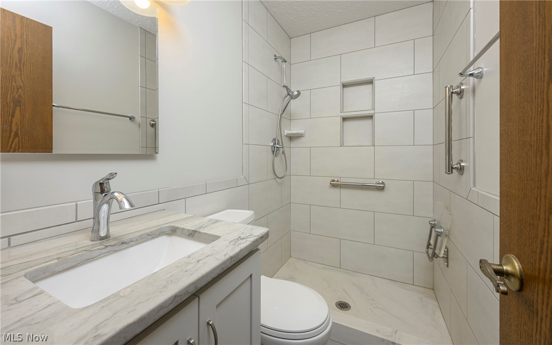 2652 Blake Road Wadsworth OH 44281