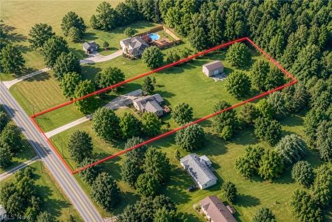 2652 Blake Road Wadsworth OH 44281