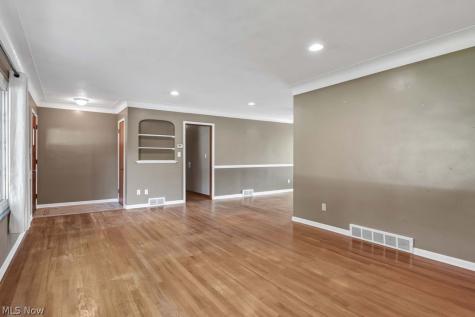 8756 Royalhaven Drive North Royalton OH 44133