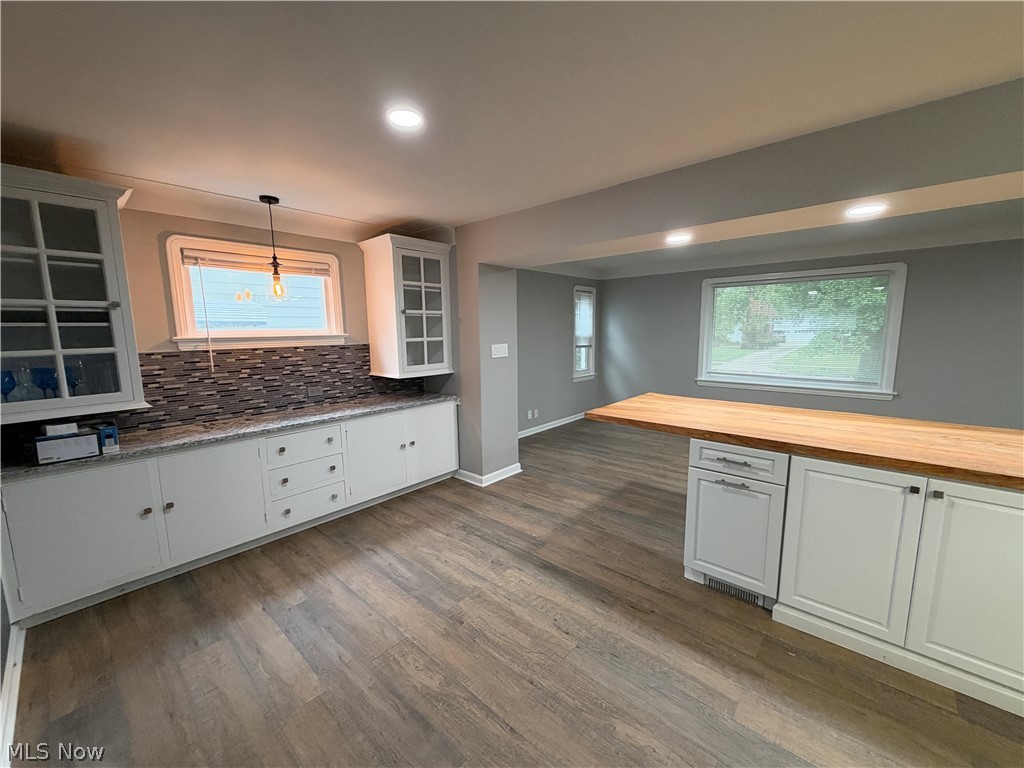 90 E 207th Street Euclid OH 44123