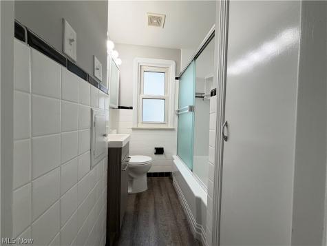 90 E 207th Street Euclid OH 44123