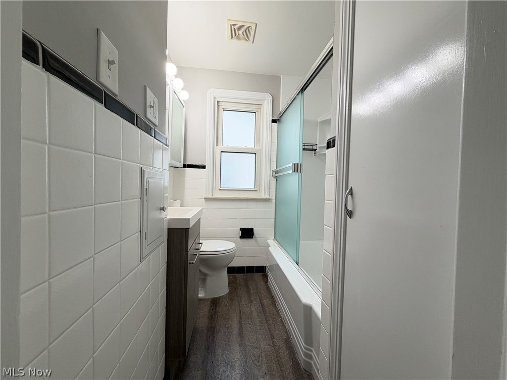 90 E 207th Street Euclid OH 44123