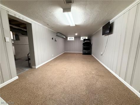 90 E 207th Street Euclid OH 44123