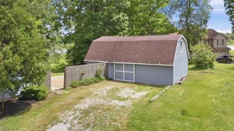 829 Lake Drive Ashland OH 44805