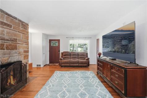 829 Lake Drive Ashland OH 44805