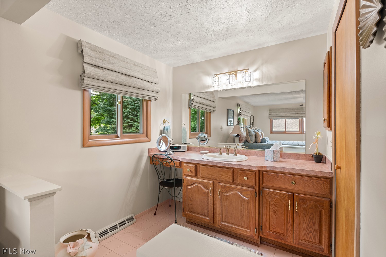 6501 Bayberry Drive Seven Hills OH 44131