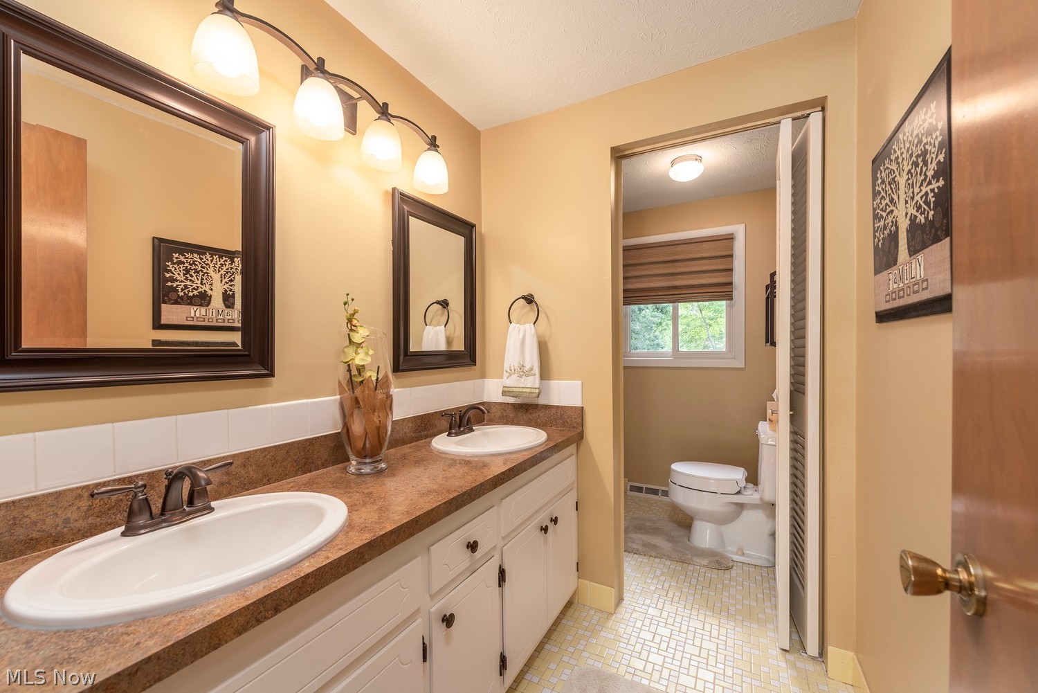 6501 Bayberry Drive Seven Hills OH 44131