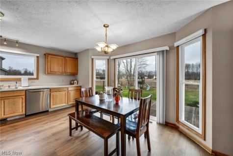 5704 Halwick Drive Ravenna OH 44266