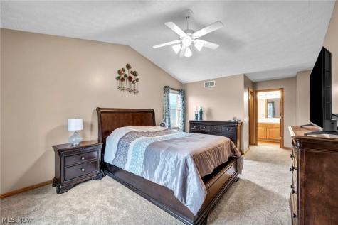 5704 Halwick Drive Ravenna OH 44266