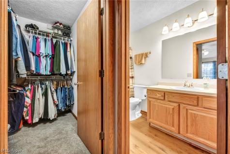 5704 Halwick Drive Ravenna OH 44266