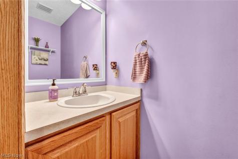 5704 Halwick Drive Ravenna OH 44266