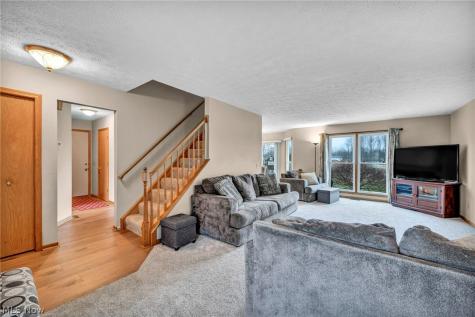 5704 Halwick Drive Ravenna OH 44266