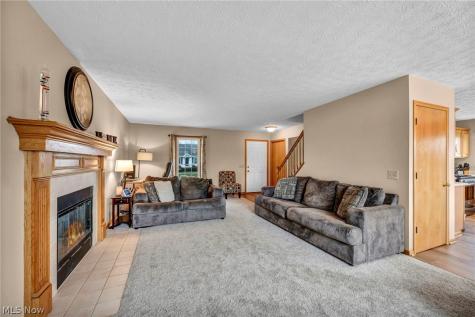 5704 Halwick Drive Ravenna OH 44266