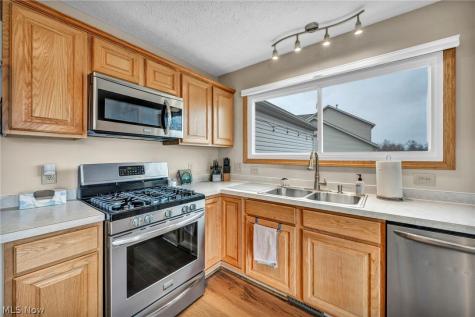 5704 Halwick Drive Ravenna OH 44266
