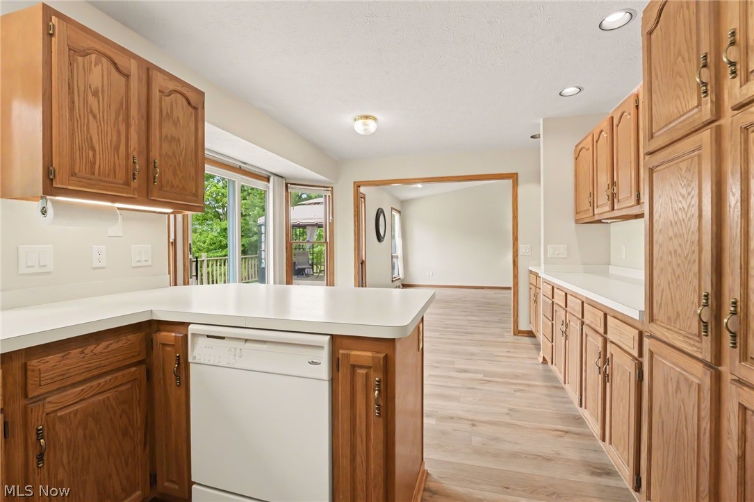 13874 Radcliffe Road Leroy OH 44077