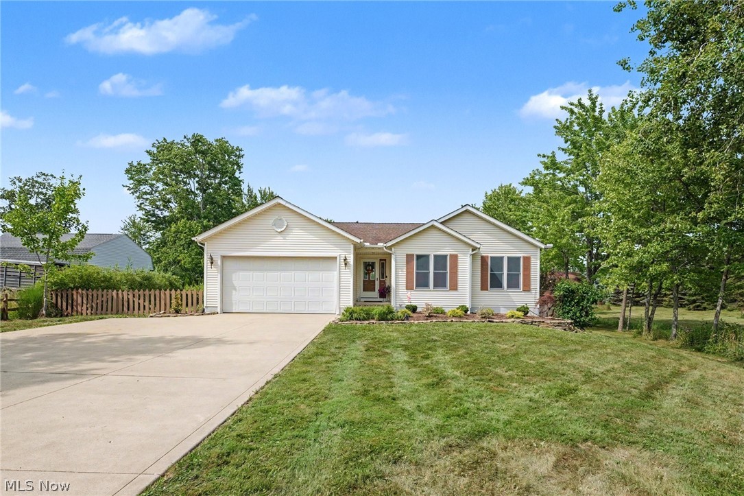 13874 Radcliffe Road Leroy OH 44077