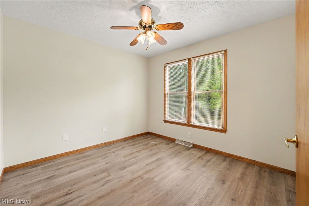 13874 Radcliffe Road Leroy OH 44077