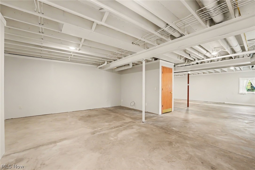 13874 Radcliffe Road Leroy OH 44077