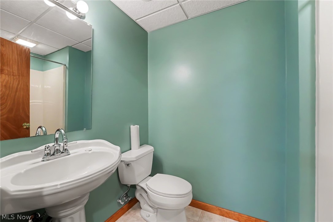 13874 Radcliffe Road Leroy OH 44077