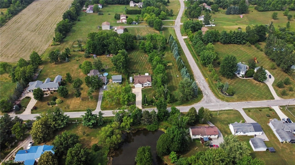 13874 Radcliffe Road Leroy OH 44077