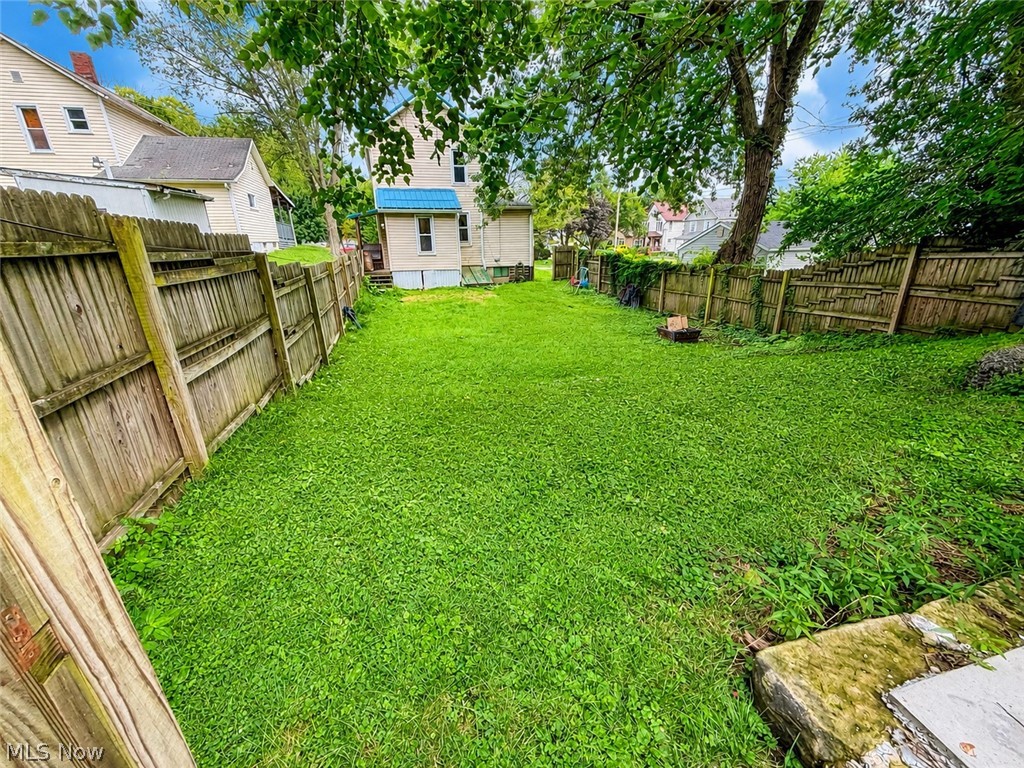 417 N Sumner Street East Palestine OH 44413