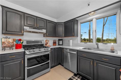 632 Woodmere Drive Berea OH 44017