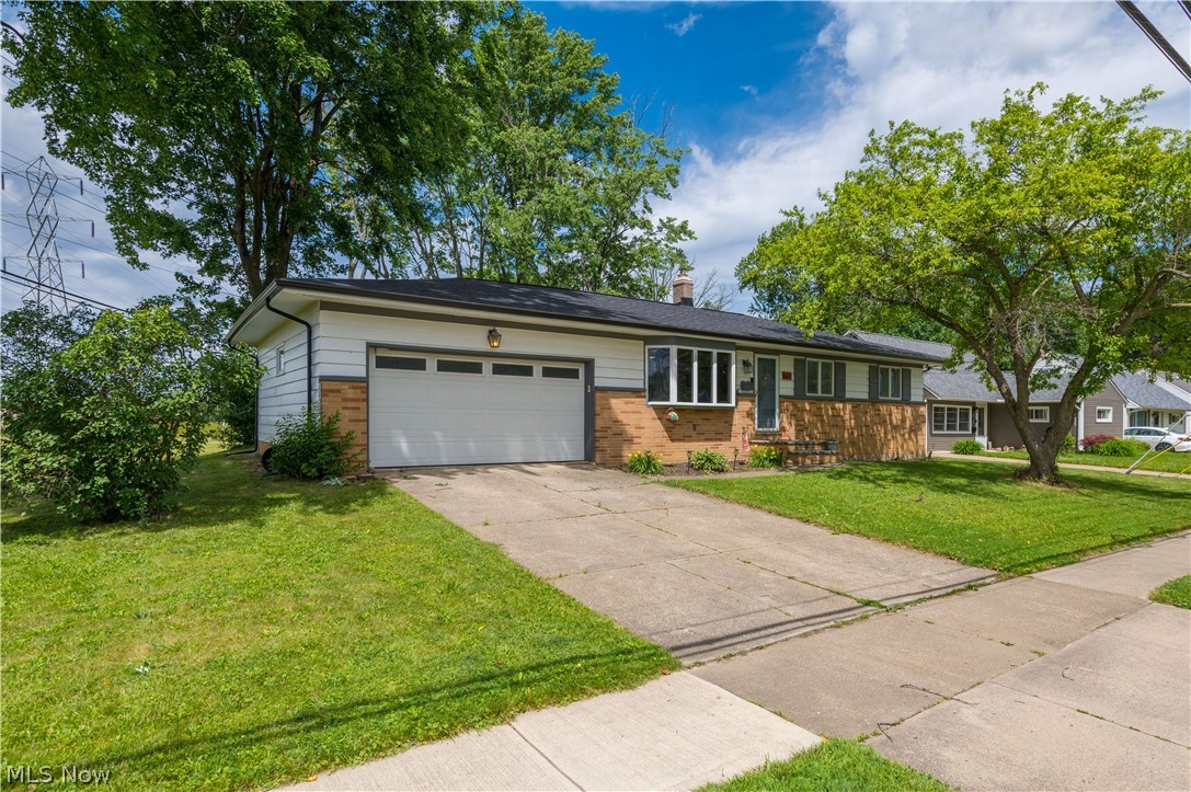632 Woodmere Drive Berea OH 44017