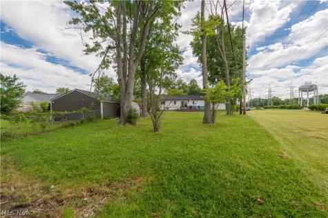 632 Woodmere Drive Berea OH 44017