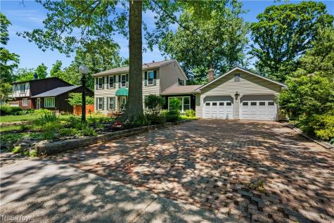 1545 Woodlake Boulevard Stow OH 44224