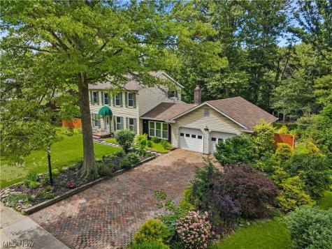 1545 Woodlake Boulevard Stow OH 44224