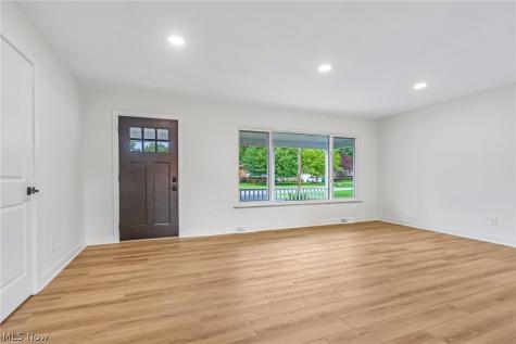 6305 Meadowbrook Drive Mentor OH 44060