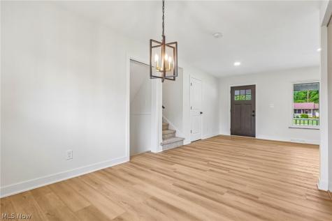 6305 Meadowbrook Drive Mentor OH 44060