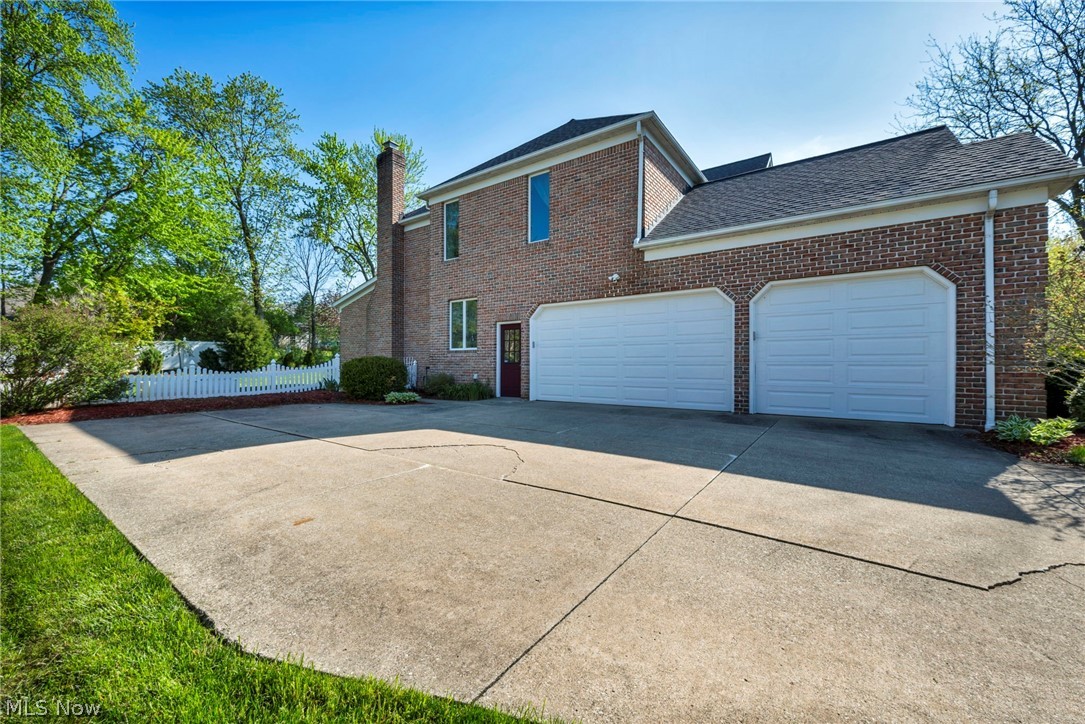 2771 Jumpers Drive Akron OH 44333