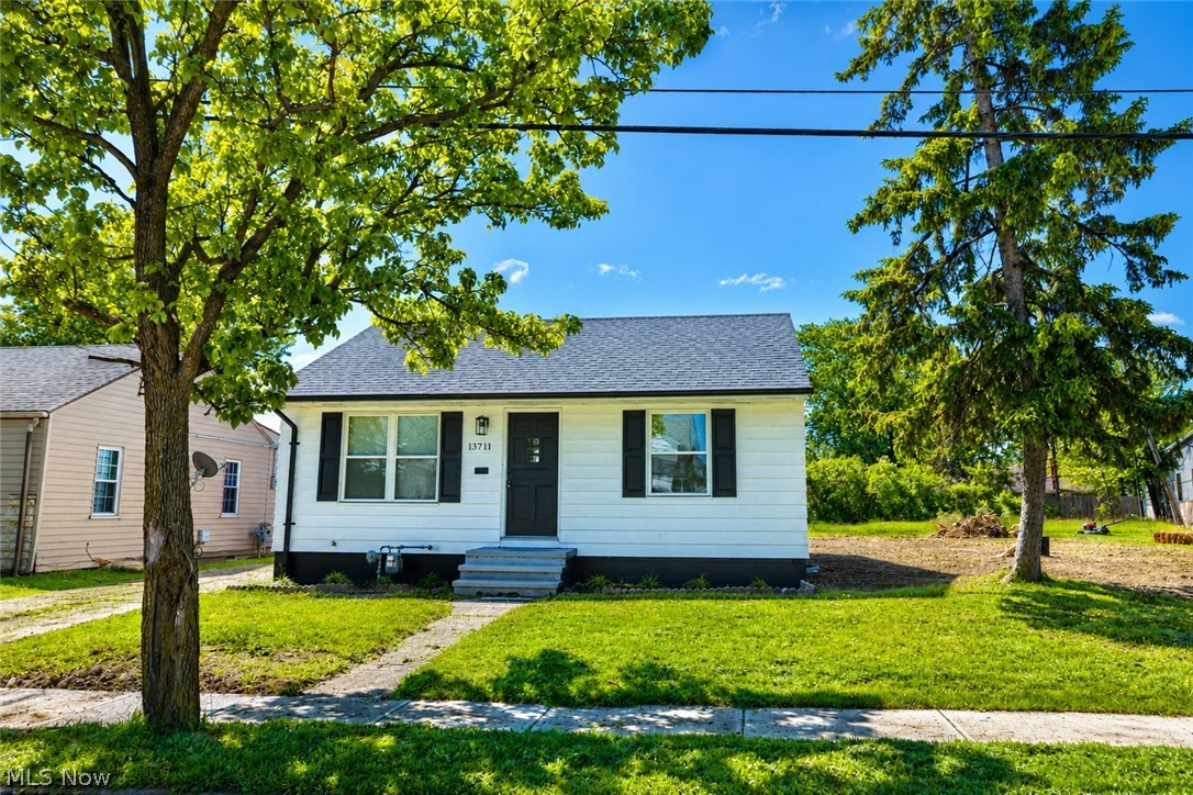 13711 Bennington Avenue Cleveland OH 44135