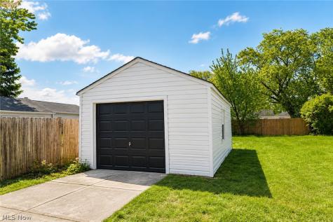 13711 Bennington Avenue Cleveland OH 44135