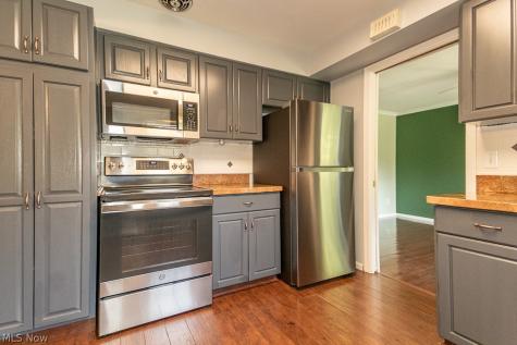 5223 Chickadee Lane Lyndhurst OH 44124