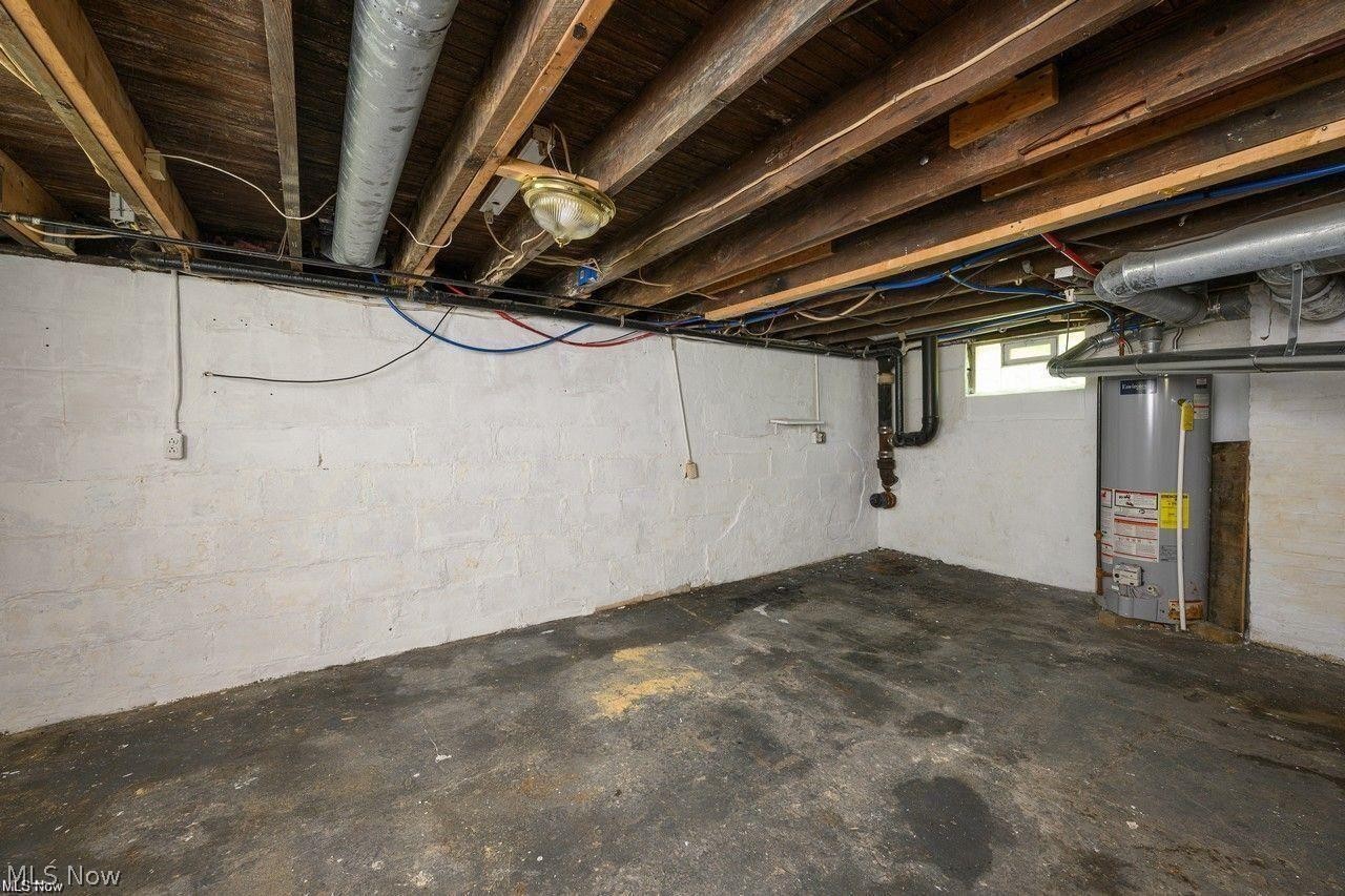 1838 Ford Avenue Akron OH 44305