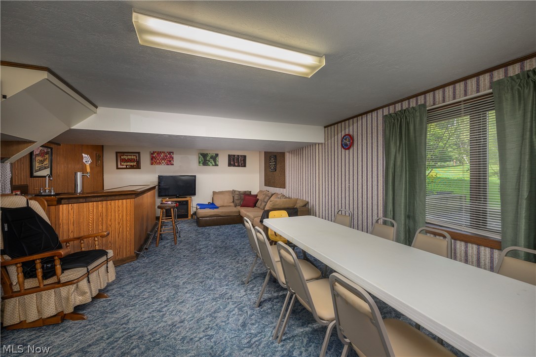 2677 Summit Road Akron OH 44321