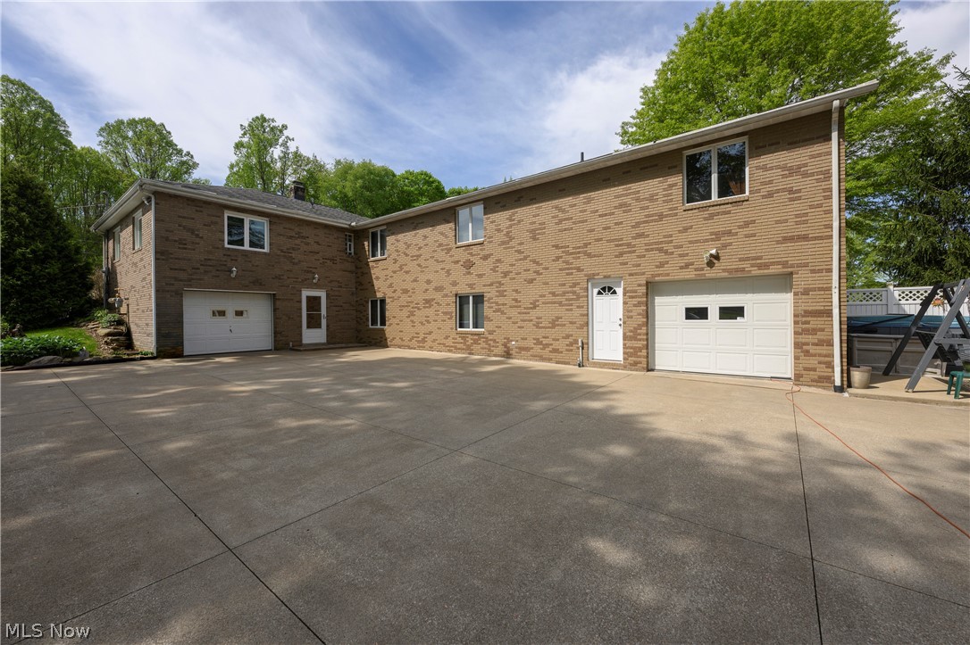 2677 Summit Road Akron OH 44321