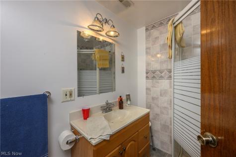 2677 Summit Road Akron OH 44321