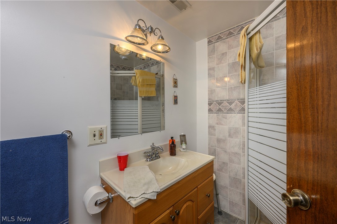 2677 Summit Road Akron OH 44321